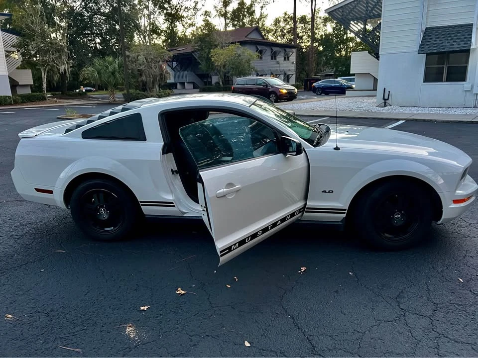 2007 Ford S197 Mustang - Image 7 of 19