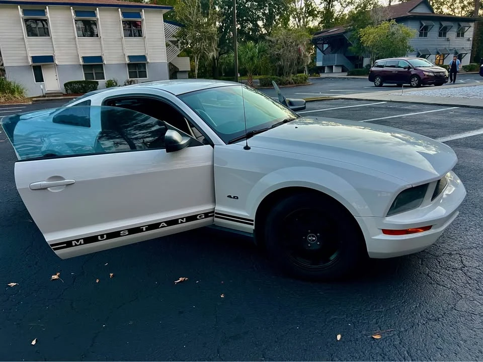 2007 Ford S197 Mustang - Image 8 of 19