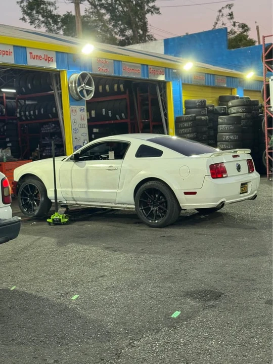 2007 Ford S197 Mustang - Image 4 of 6