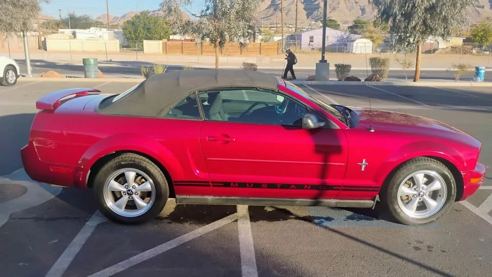 2007 Ford S197 Mustang - Image 8 of 12