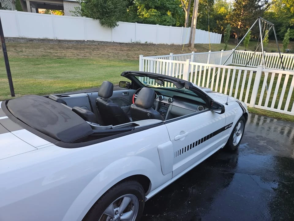 2007 Ford S197 Mustang - Image 9 of 14