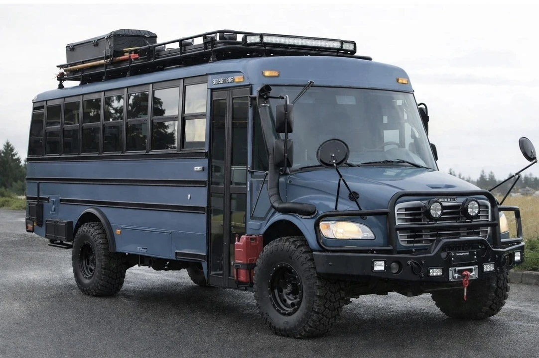 2007 Freightliner - Image 3 of 17
