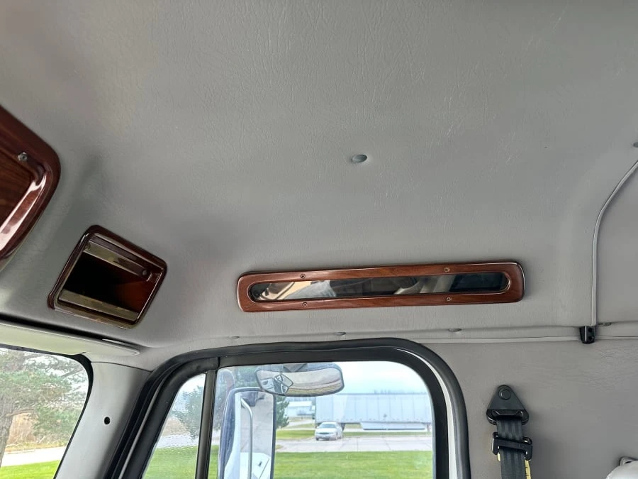2007 Freightliner - Image 19 of 26