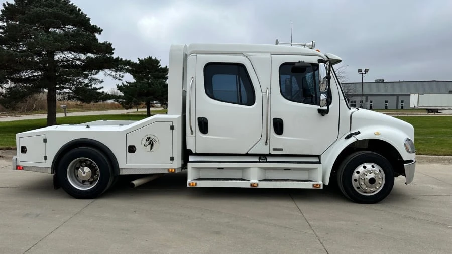 2007 Freightliner - Image 2 of 26