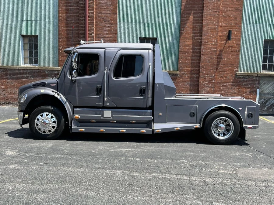 2007 Freightliner - Image 2 of 13