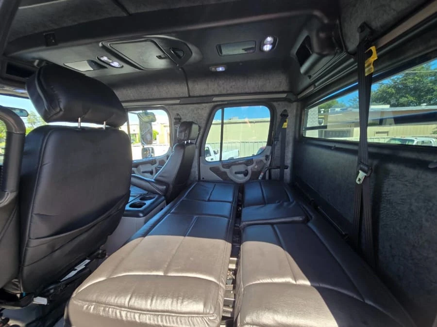 2007 Freightliner - Image 14 of 17