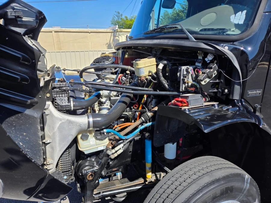 2007 Freightliner - Image 17 of 17