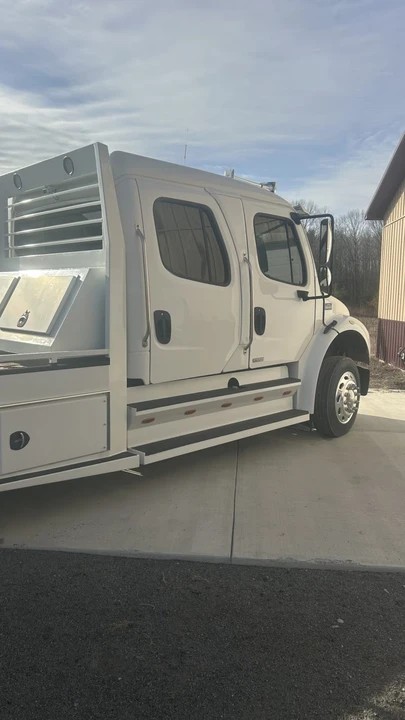 2007 Freightliner - Image 4 of 11