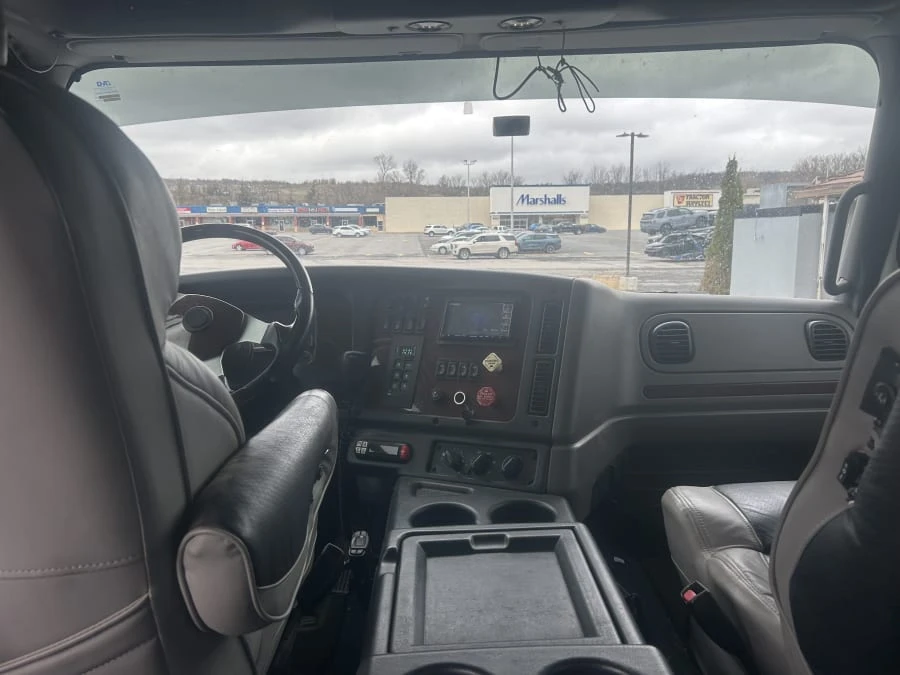 2007 Freightliner - Image 6 of 11