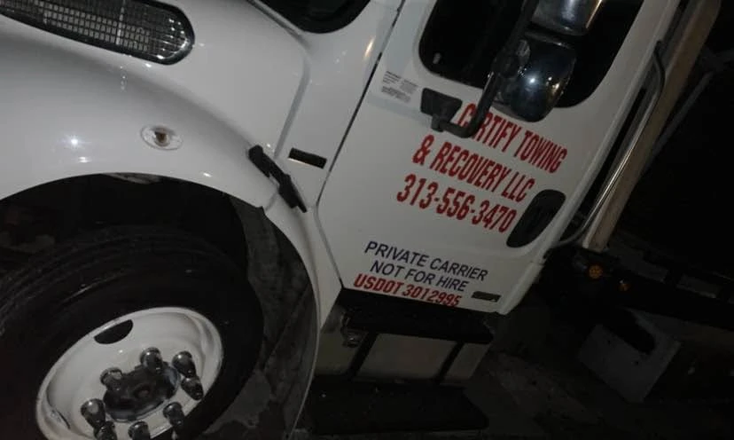 2007 Freightliner - Image 8 of 12