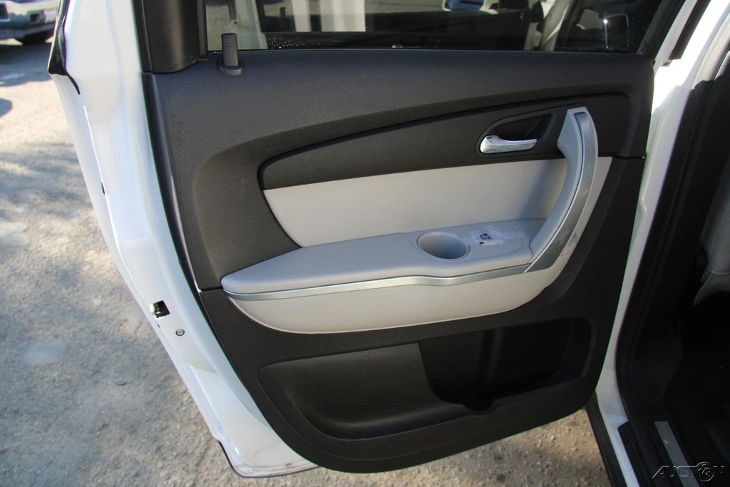 2007 GMC Acadia - Image 17 of 21