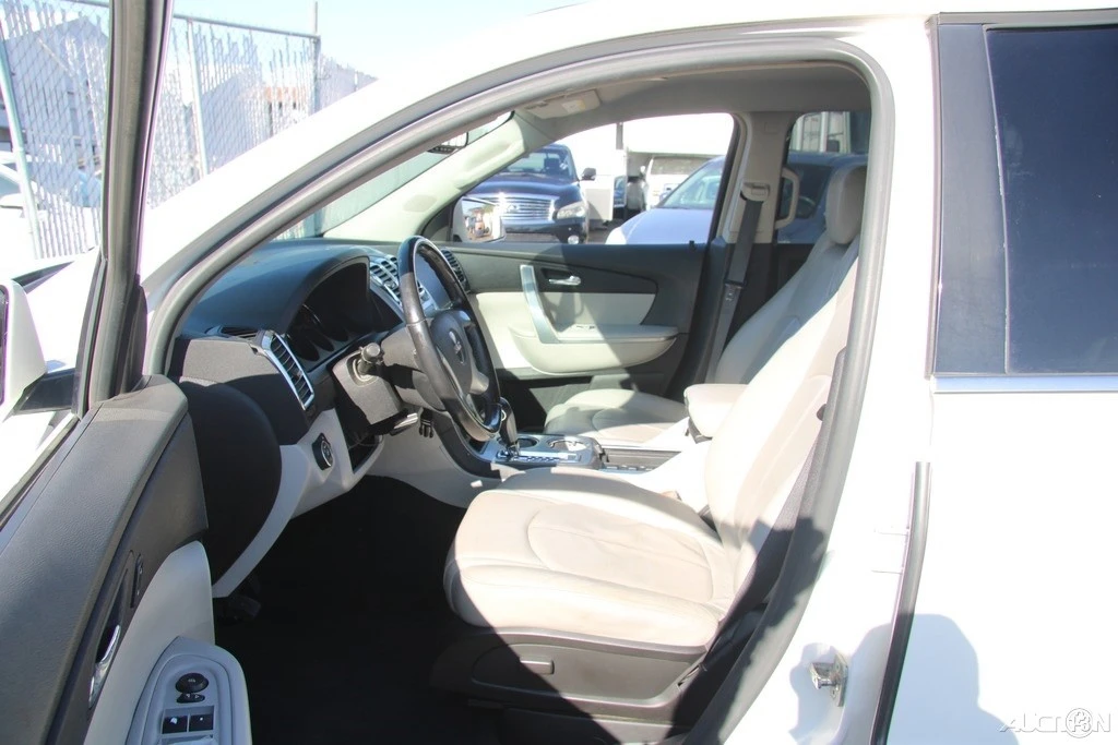 2007 GMC Acadia - Image 12 of 21