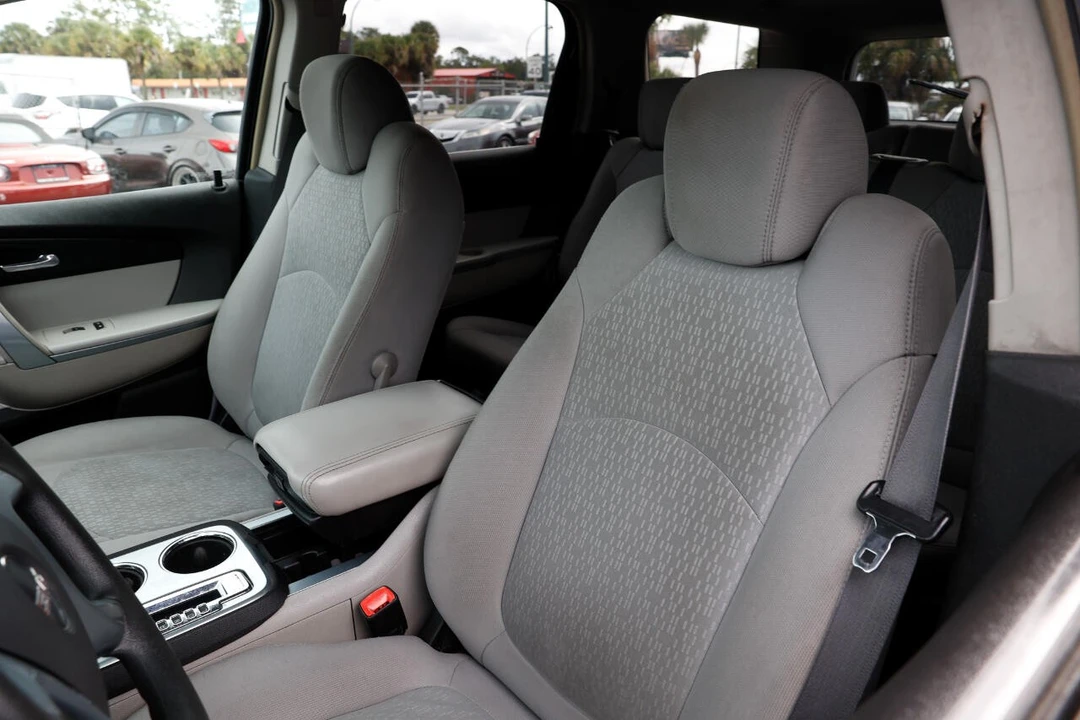 2007 GMC Acadia - Image 6 of 12