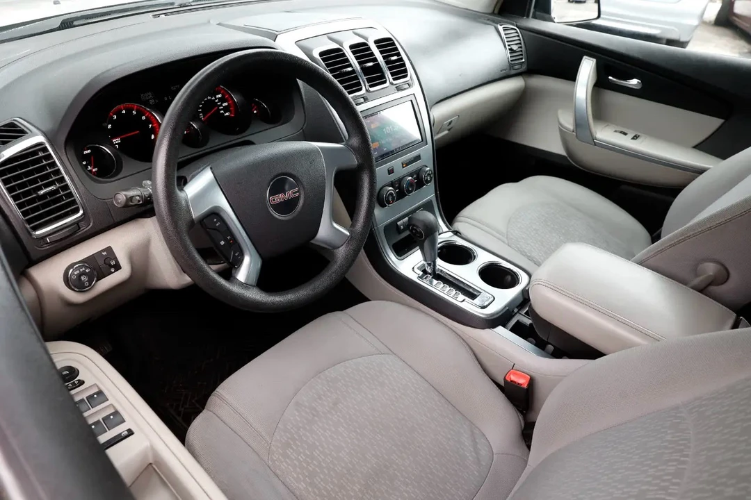2007 GMC Acadia - Image 4 of 12