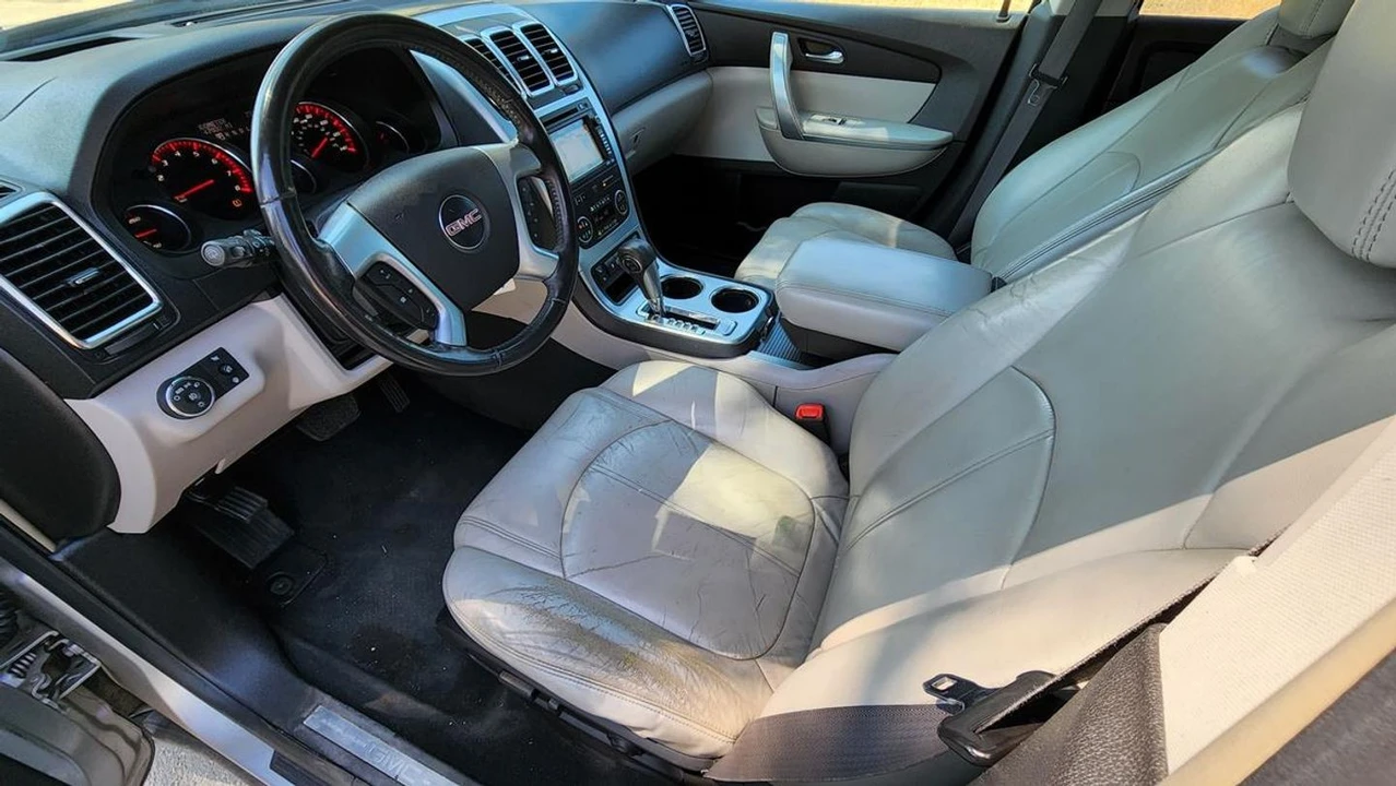 2007 GMC Acadia - Image 9 of 21