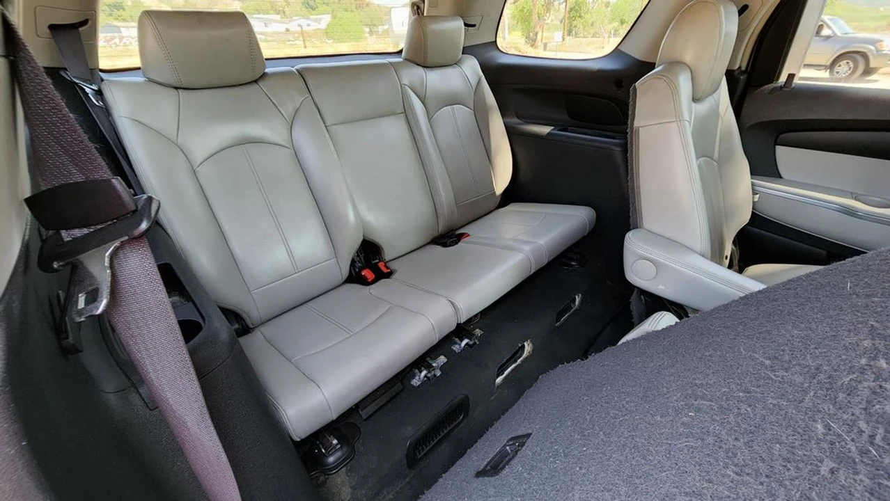 2007 GMC Acadia - Image 19 of 21