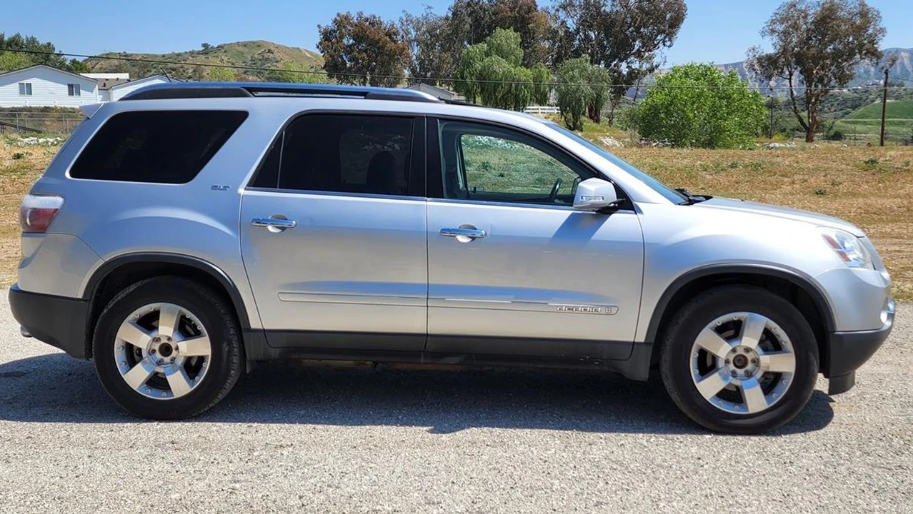 2007 GMC Acadia - Image 13 of 21