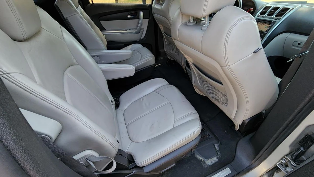 2007 GMC Acadia - Image 17 of 21