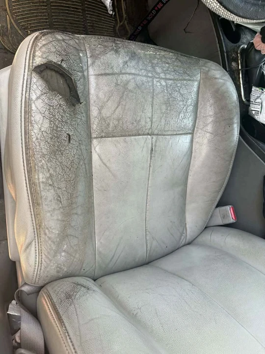 2007 GMC Envoy - Image 2 of 9