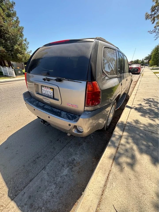2007 GMC Envoy - Image 3 of 10