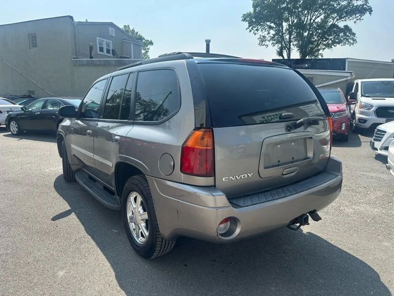 2007 GMC Envoy - Image 8 of 12
