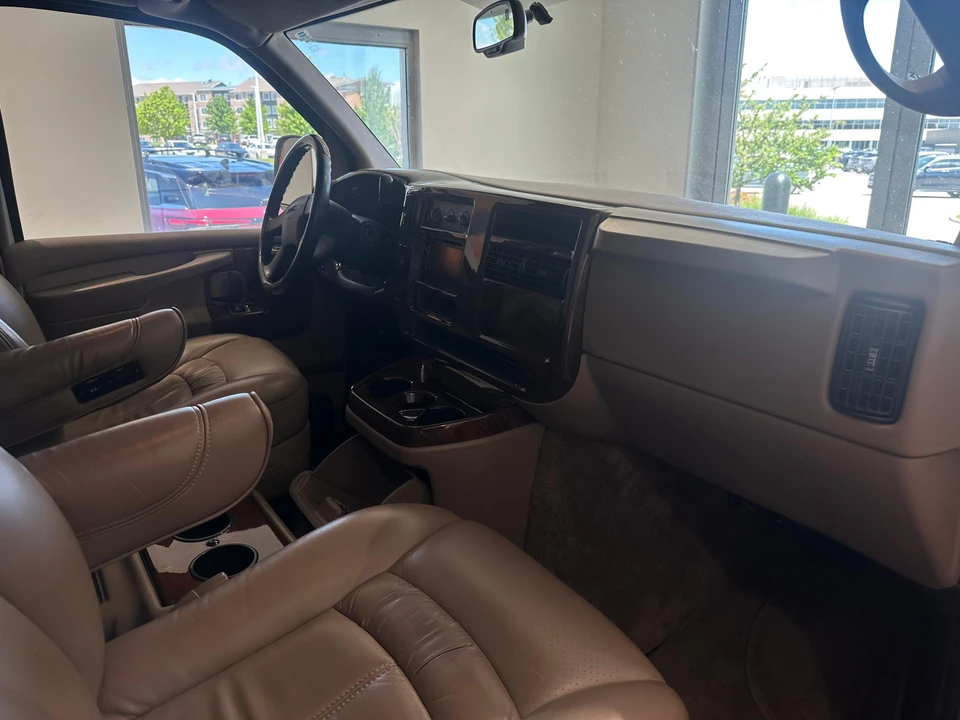 2007 GMC Savana - Image 28 of 31