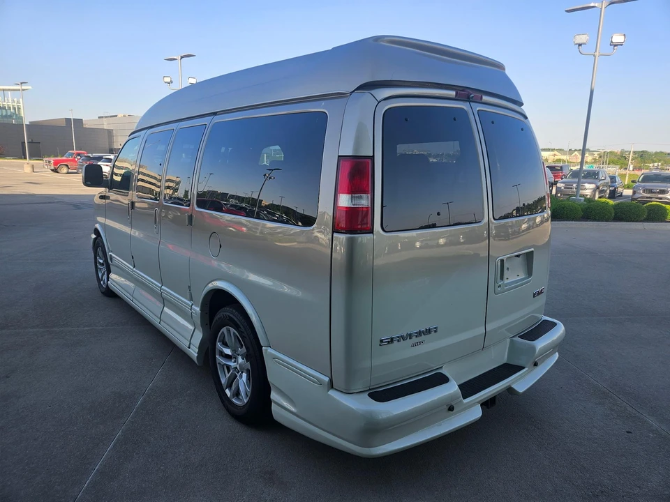 2007 GMC Savana - Image 7 of 31