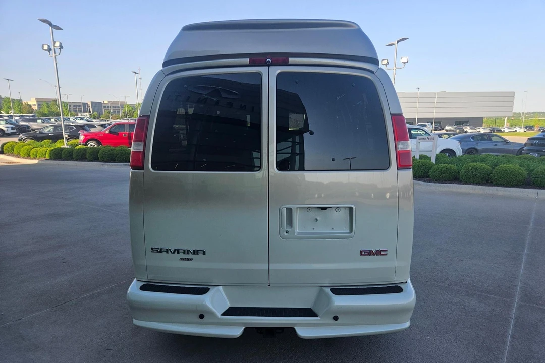 2007 GMC Savana - Image 5 of 31