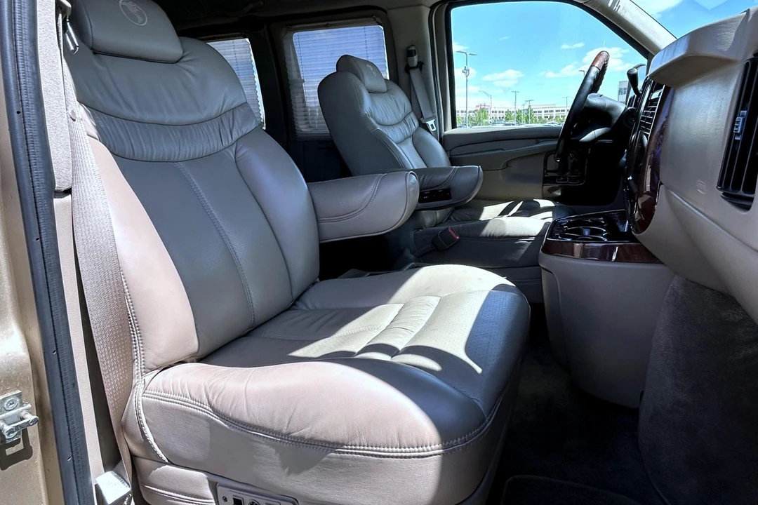 2007 GMC Savana - Image 17 of 31