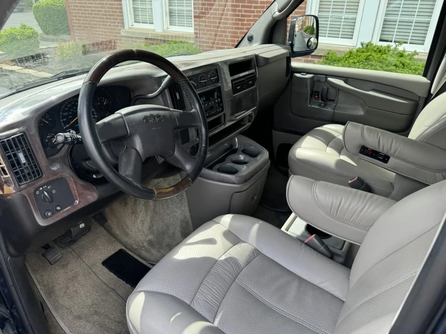 2007 GMC Savana - Image 6 of 17