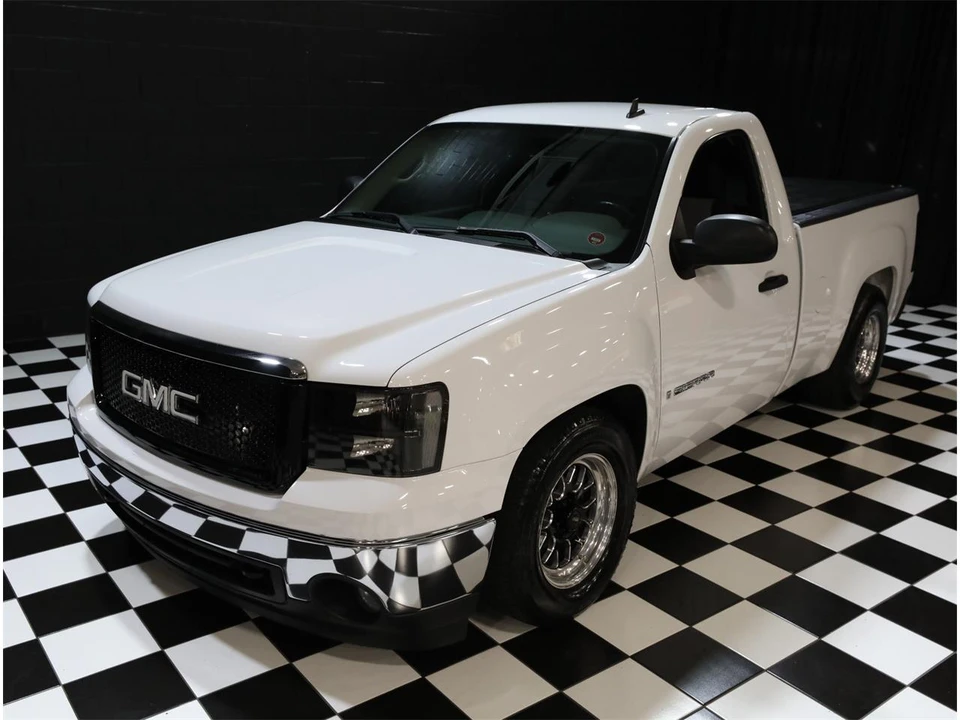 2007 GMC Sierra 2nd Gen - Image 6 of 31