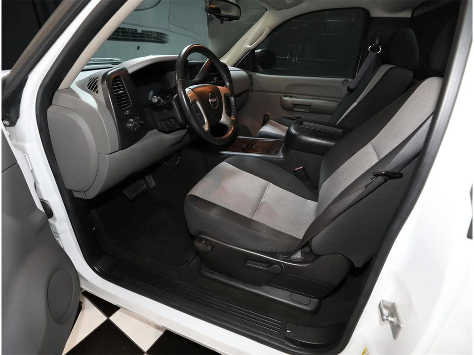 2007 GMC Sierra 2nd Gen - Image 3 of 31