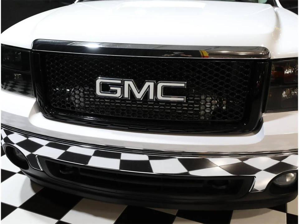 2007 GMC Sierra 2nd Gen - Image 11 of 31