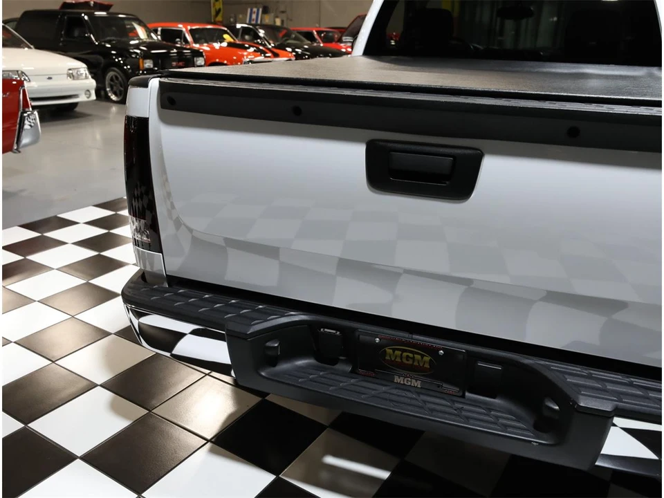 2007 GMC Sierra 2nd Gen - Image 23 of 31
