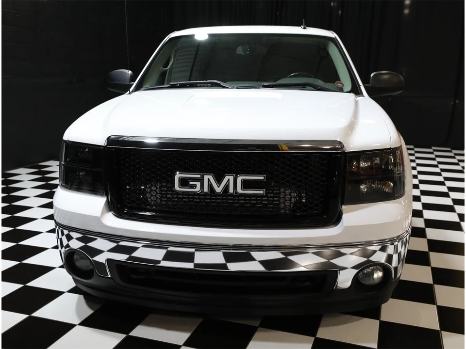 2007 GMC Sierra 2nd Gen - Image 12 of 31