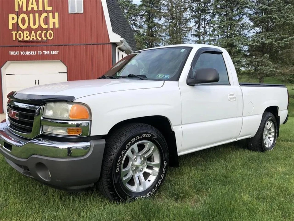 2007 GMC Sierra 3rd Gen - Image 3 of 31
