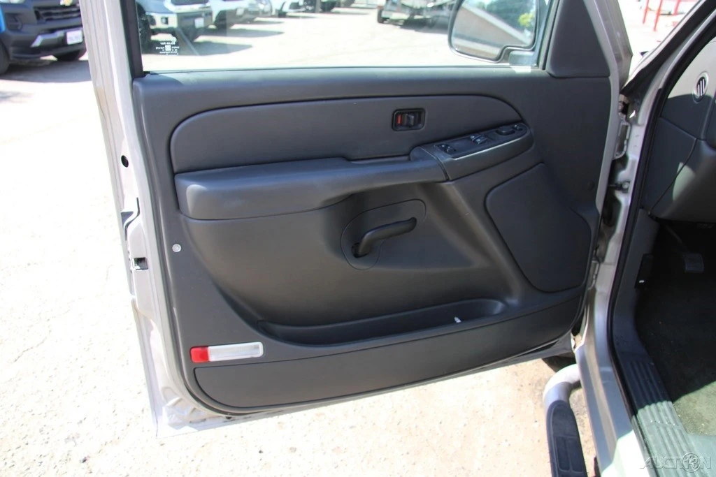 2007 GMC Sierra 2nd Gen - Image 13 of 21