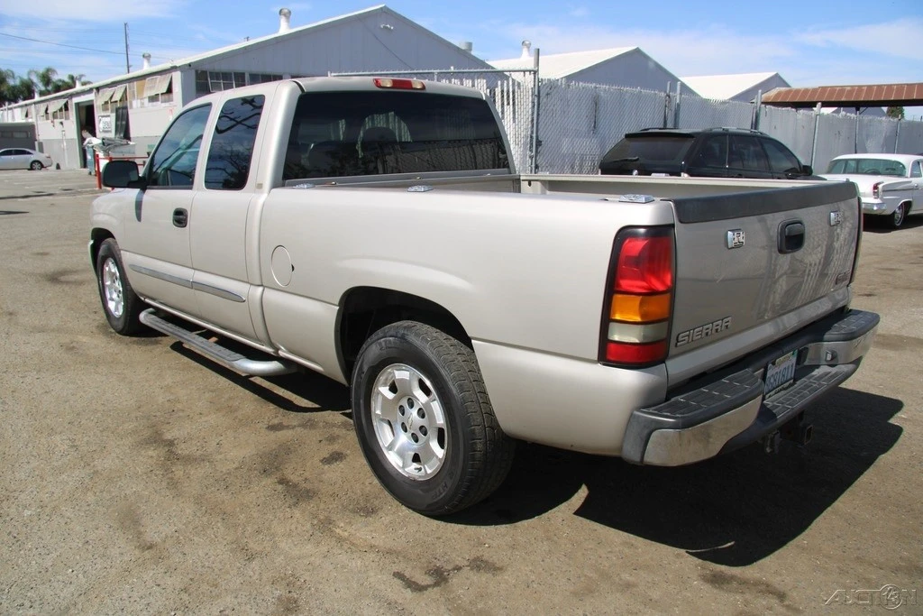 2007 GMC Sierra 2nd Gen - Image 5 of 21
