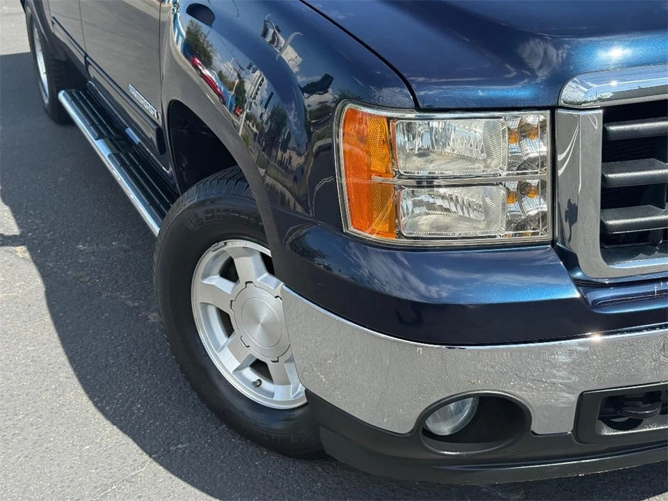 2007 GMC Sierra 3rd Gen - Image 3 of 27