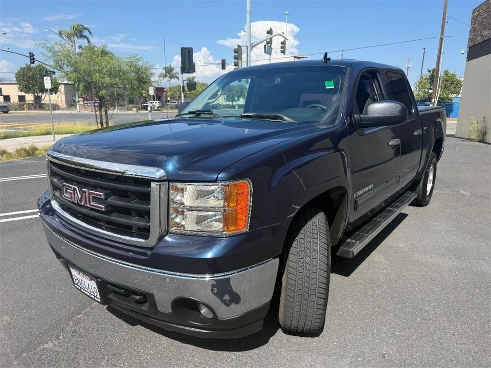 2007 GMC Sierra 3rd Gen - Image 5 of 27