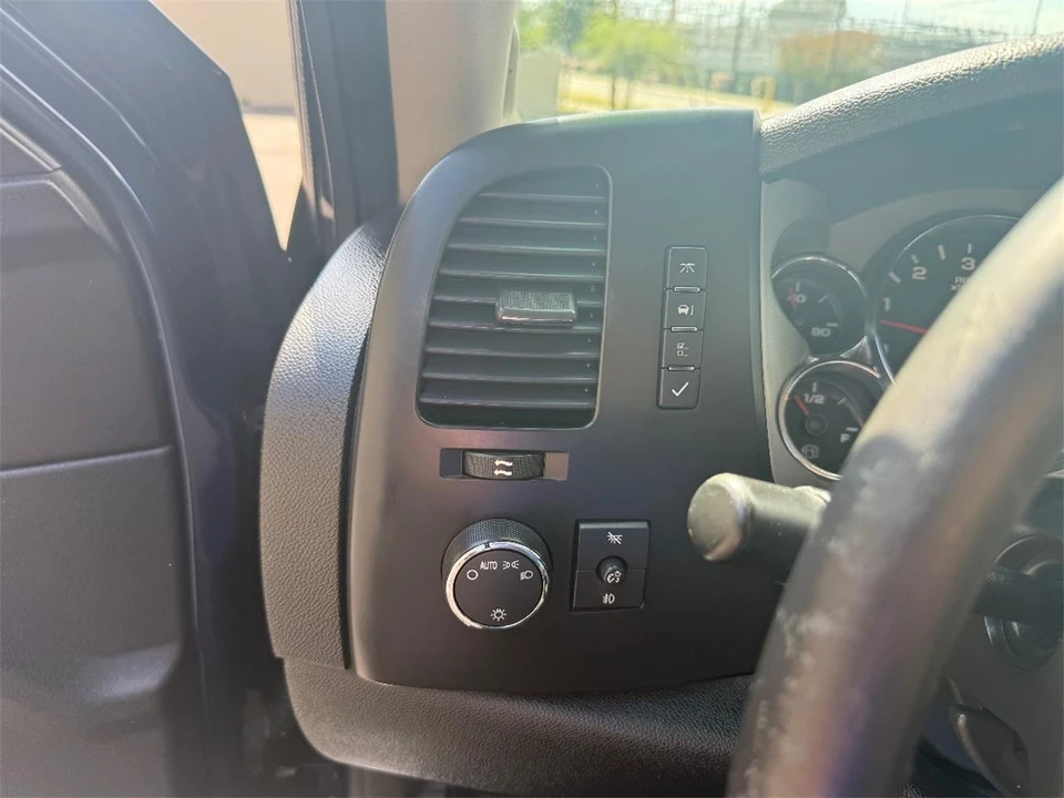 2007 GMC Sierra 3rd Gen - Image 19 of 27