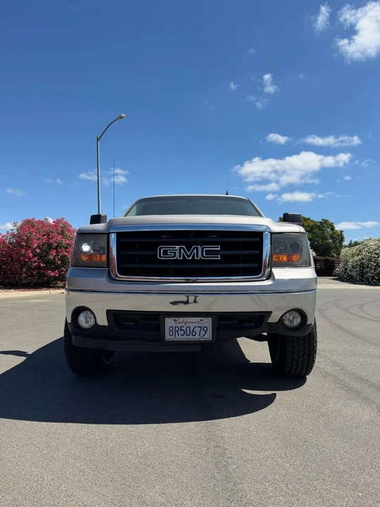 2007 GMC Sierra 3rd Gen - Image 5 of 9