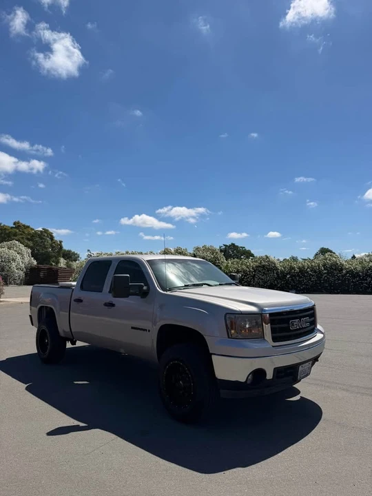 2007 GMC Sierra 3rd Gen - Image 4 of 9