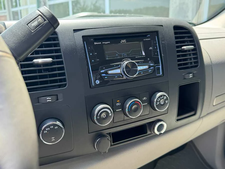 2007 GMC Sierra 3rd Gen - Image 9 of 12