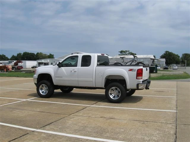 2007 GMC Sierra 3rd Gen - Image 2 of 5