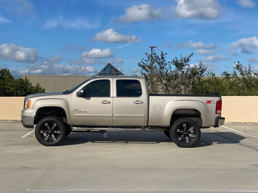 2007 GMC Sierra Heavy Duty 3rd Gen - Image 2 of 5