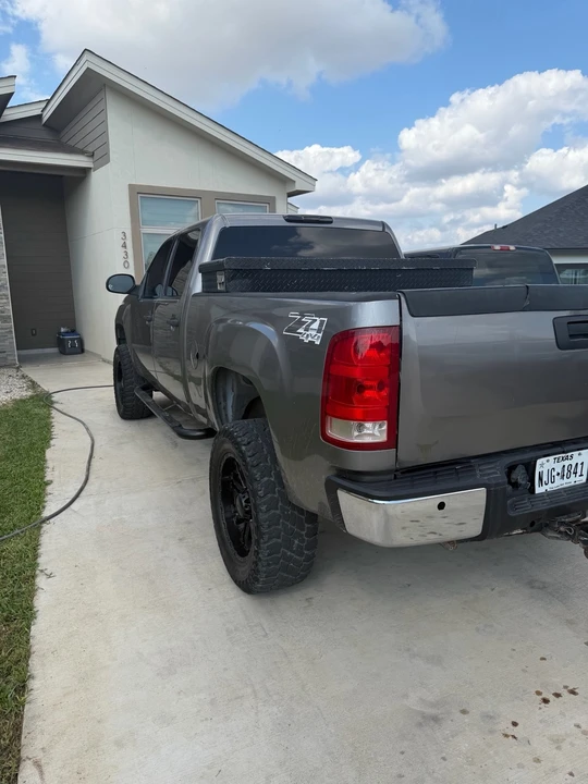 2007 GMC Sierra Heavy Duty 3rd Gen - Image 5 of 18