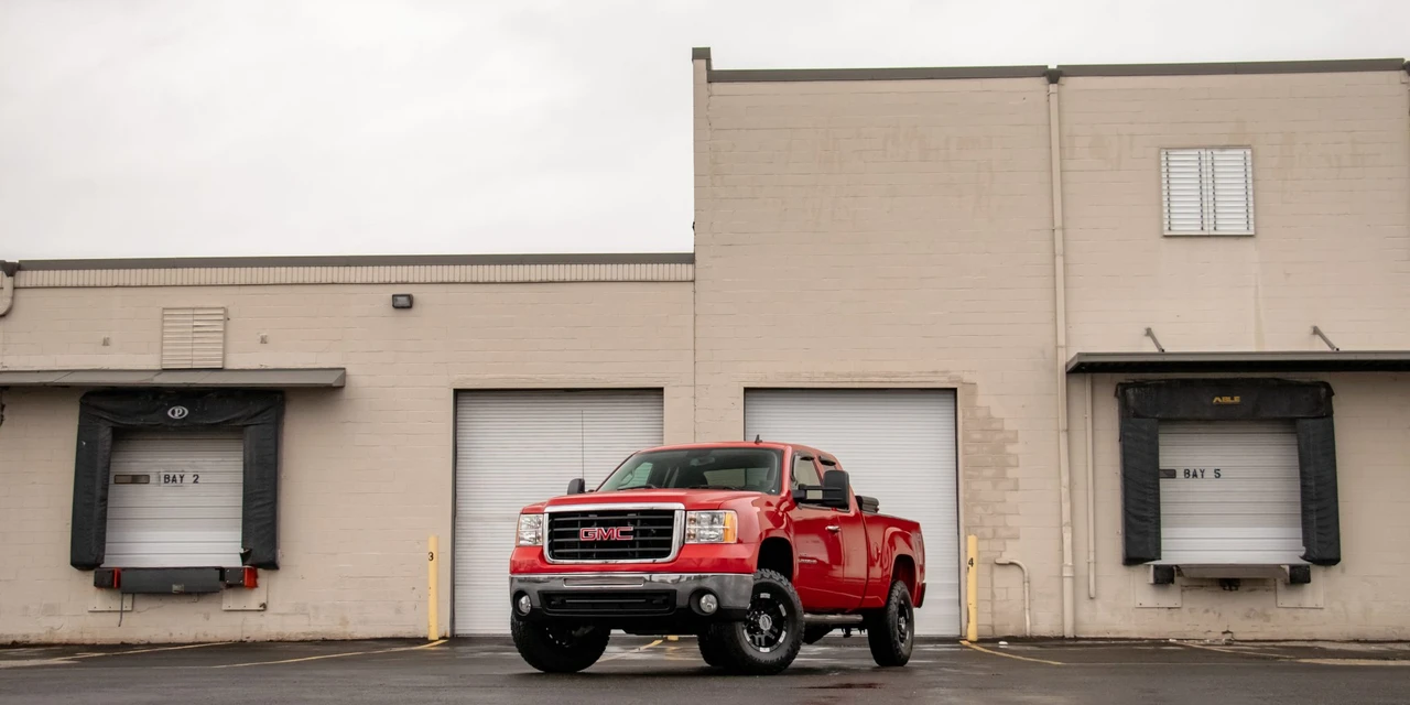 2007 GMC Sierra Heavy Duty 3rd Gen - Image 2 of 31