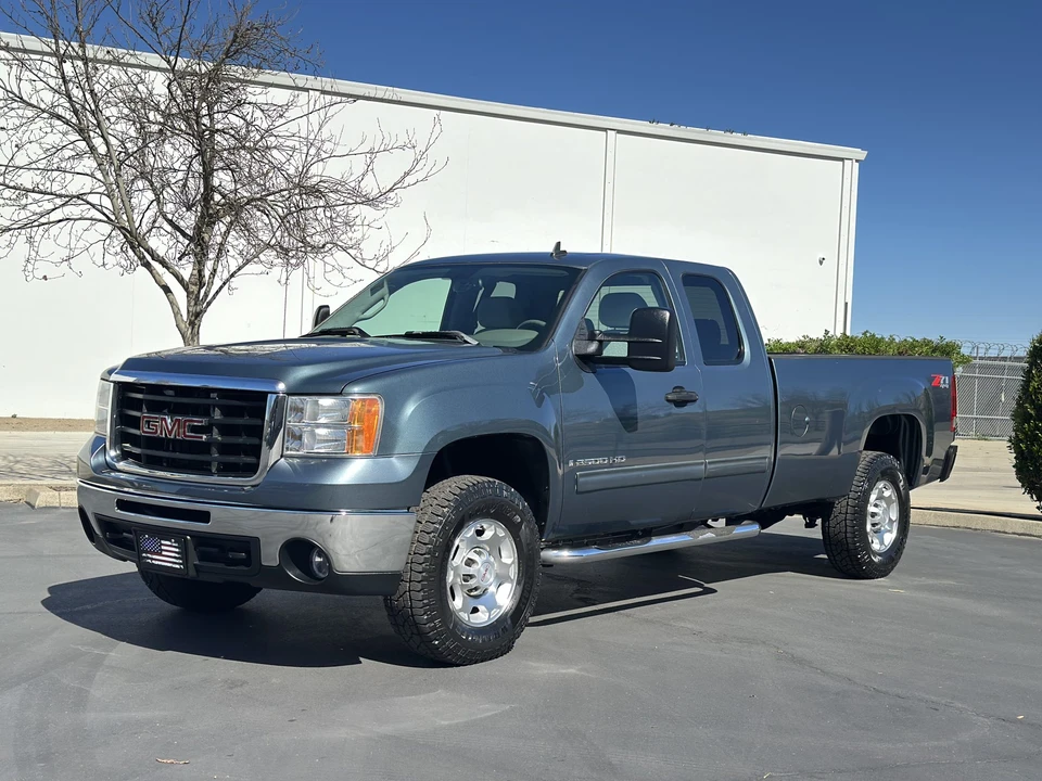 2007 GMC Sierra Heavy Duty 3rd Gen - Image 2 of 31