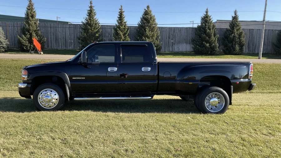 2007 GMC Sierra - Image 2 of 16